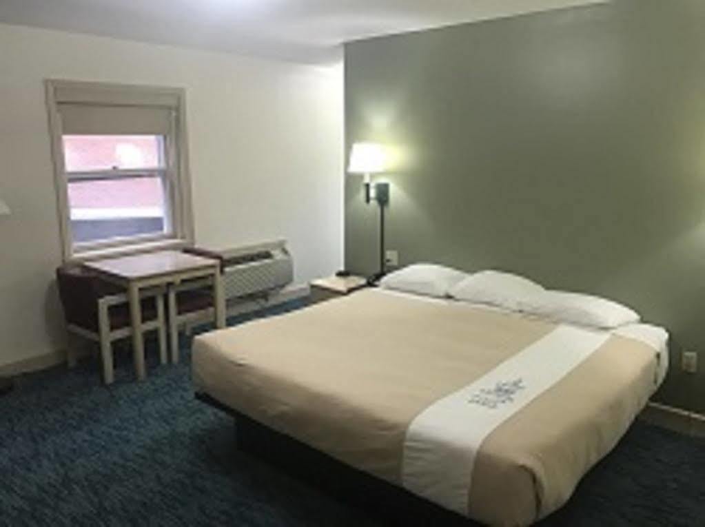 סאראטוגה ספרינגס Bluebird Spa City Motor Lodge מראה חיצוני תמונה